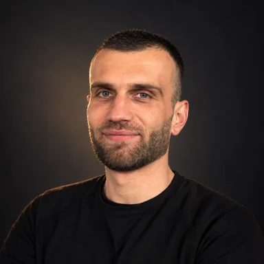 Марио Наков